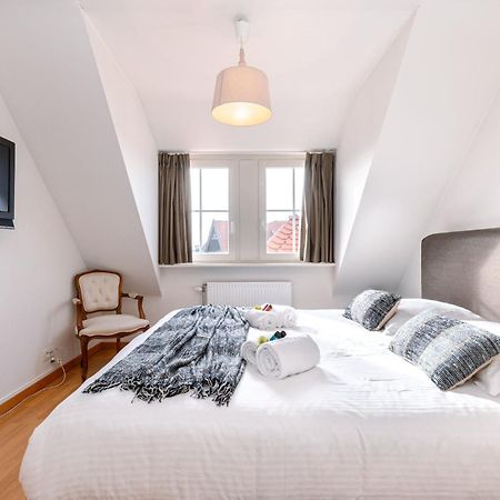 Charming Spacious Duplex Apt With Private Parking In Knokke Apartment Exterior photo