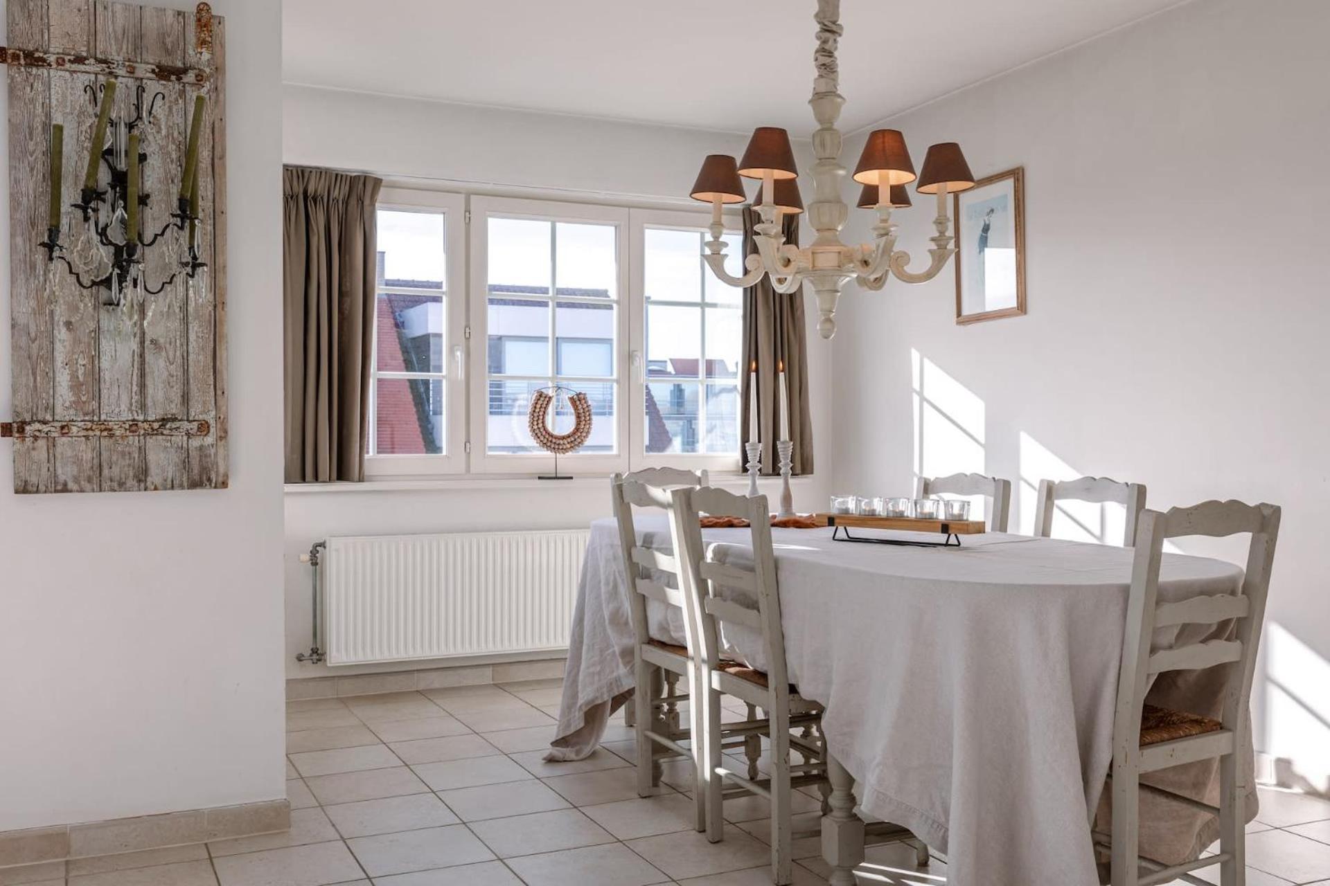 Charming Spacious Duplex Apt With Private Parking In Knokke Apartment Exterior photo